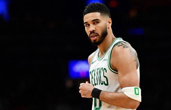 半岛体育入口-NBA球员压根没把全明星投票当回事，看看选票就懂了|凯德-坎宁安|体育赛事讨论|泰雷塞·马克西|斯蒂芬·库里|扬尼斯-阿德托昆博_新浪新闻