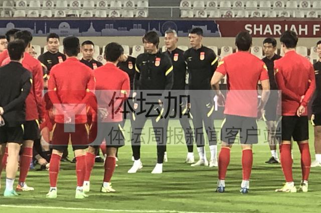 半岛体育-​国足踩场安排技战术对抗 针对阿曼进行专门演练