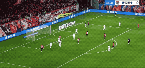 1-0！中场核心角球破门一剑封喉 上赛季第3两连胜领跑中超|罗慕洛|成都|牟鹏飞|韦世豪|杨明洋_新浪体育_新浪新闻